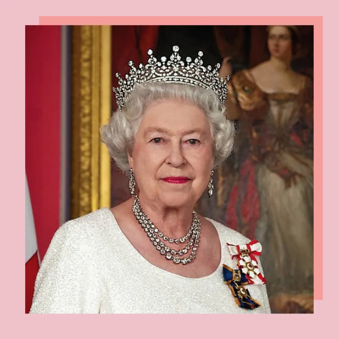 Rainha Elizabeth II faria hoje 100 anos! Relembre os looks de beleza e elegância